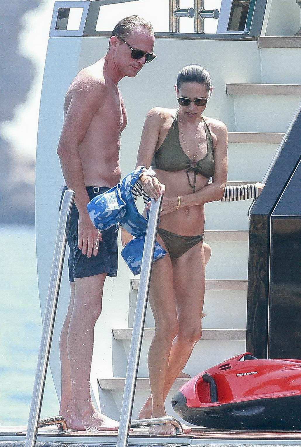 Jennifer Connelly, 52, shows off toned figure on luxe yacht