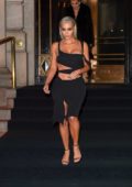 Kim Kardashian leaving the Park Plaza Hotel in New York
