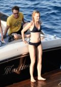 Leslie Bibb in a bikini enjoying a relaxing holiday on the Amalfi Coast in Italy