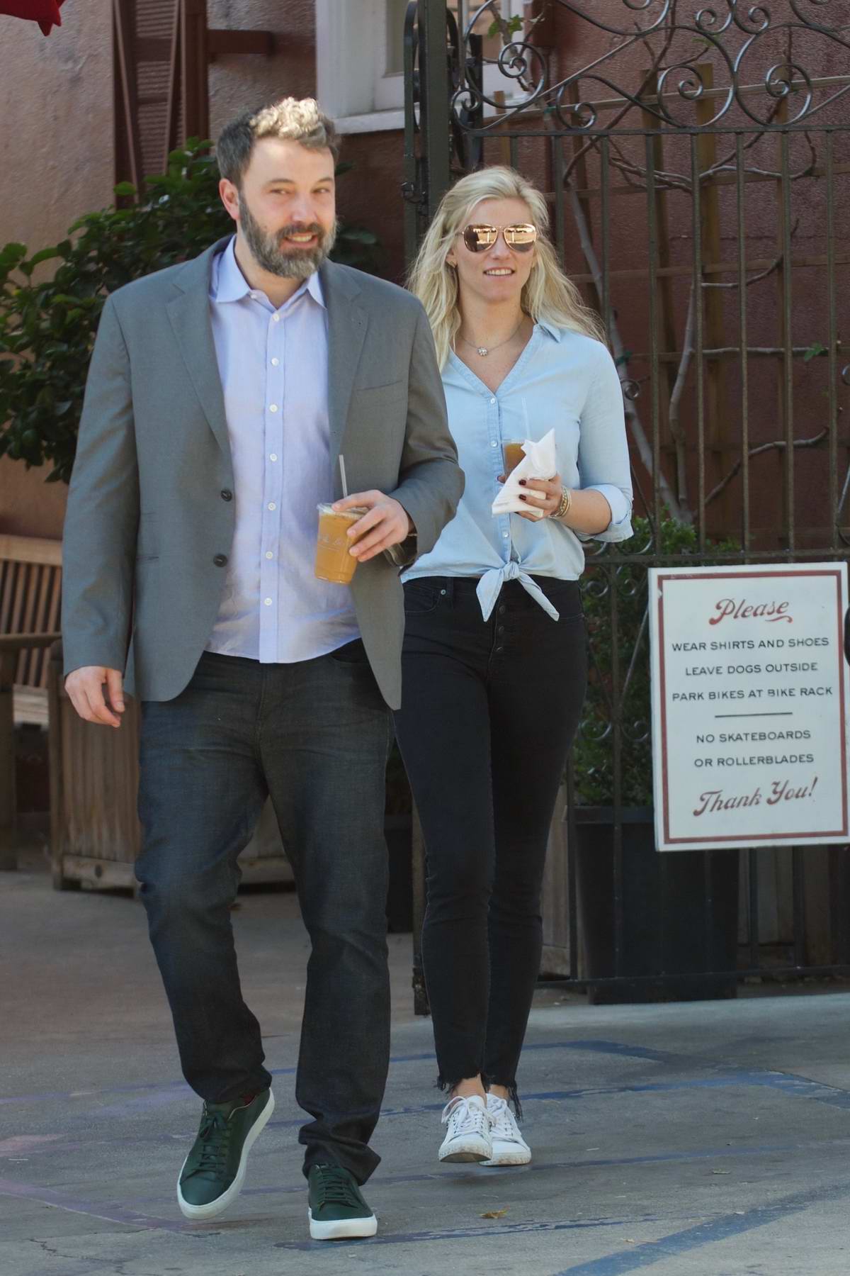 Lindsay Shookus And Ben Affleck Grab Lunch Together In Brentwood Los Angeles