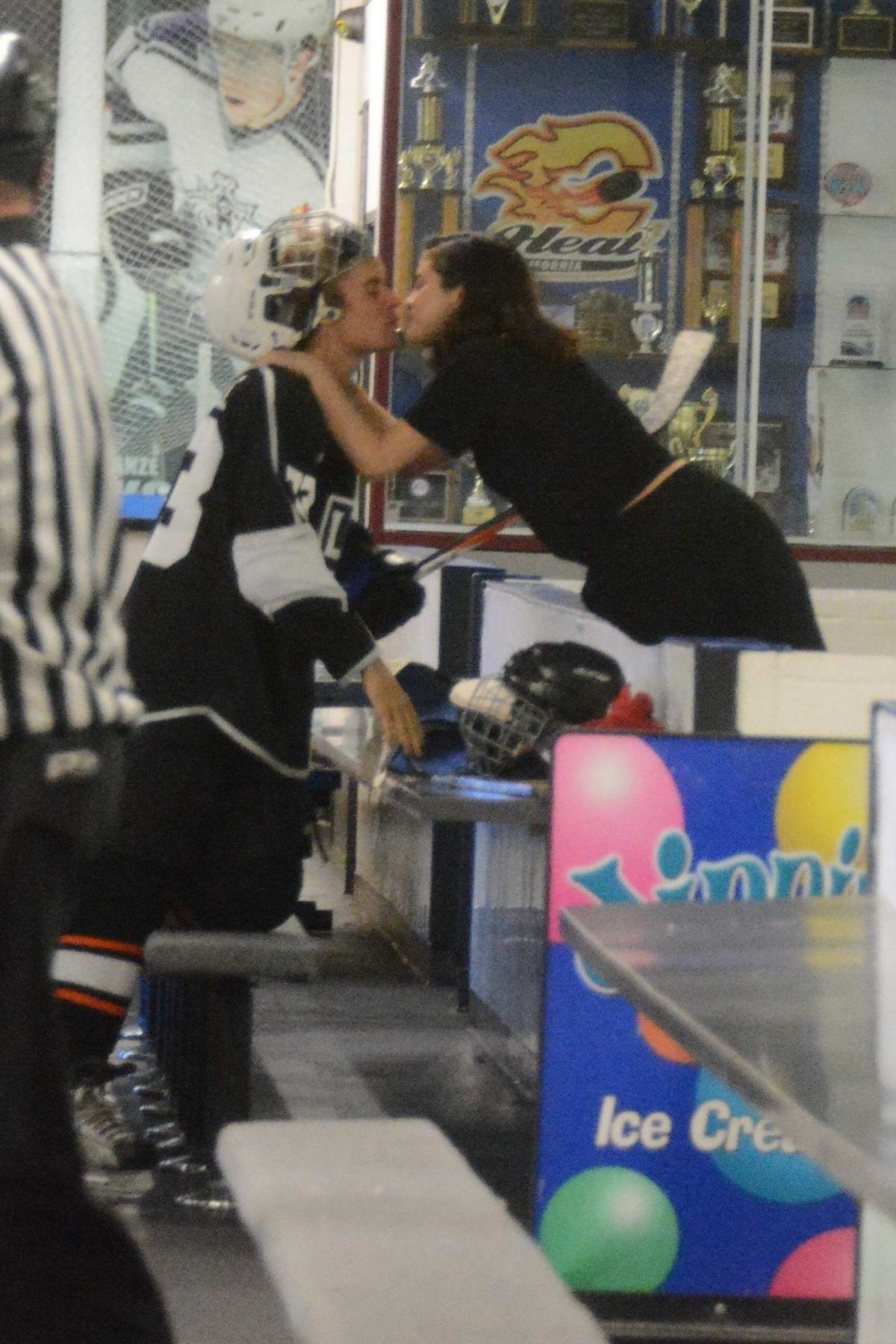 Selena Gomez Wears Justin Bieber's Hockey Jersey After His Game