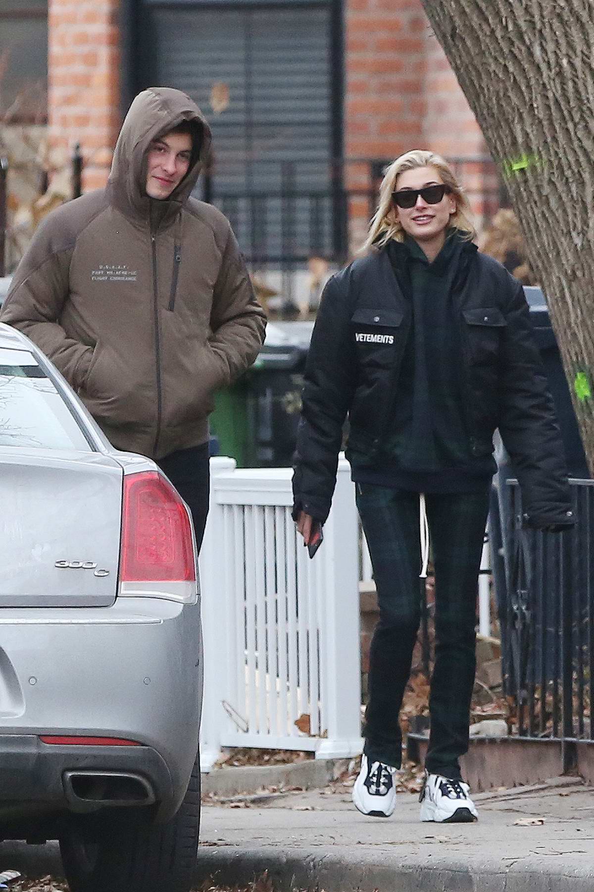 Hailey Baldwin And Shawn Mendes Packs On The Pda While Out