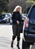 Gwen Stefani takes her kids to the Church in Los Angeles