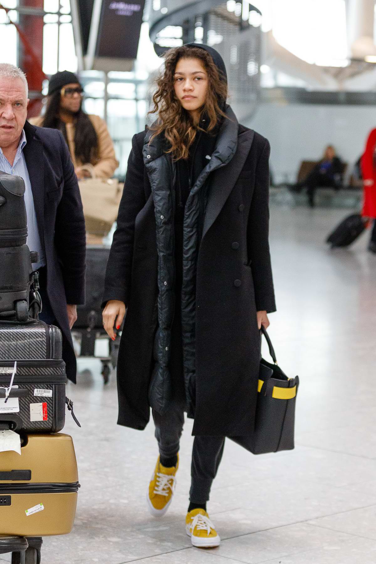 Zendaya arriving at the airport in New York yesterday : r/TomdayaUpdates