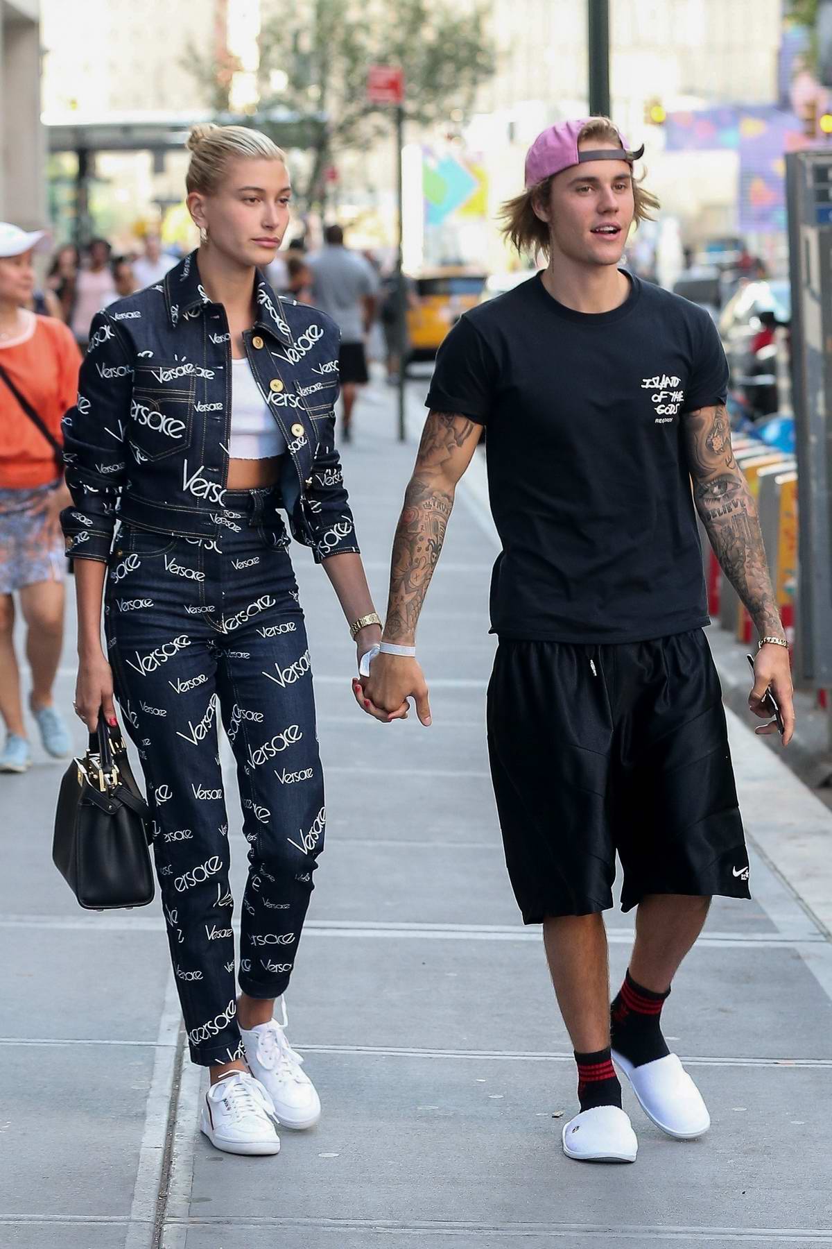 Justin Bieber and Hailey Baldwin Hold Hands on Romantic NYC Dinner