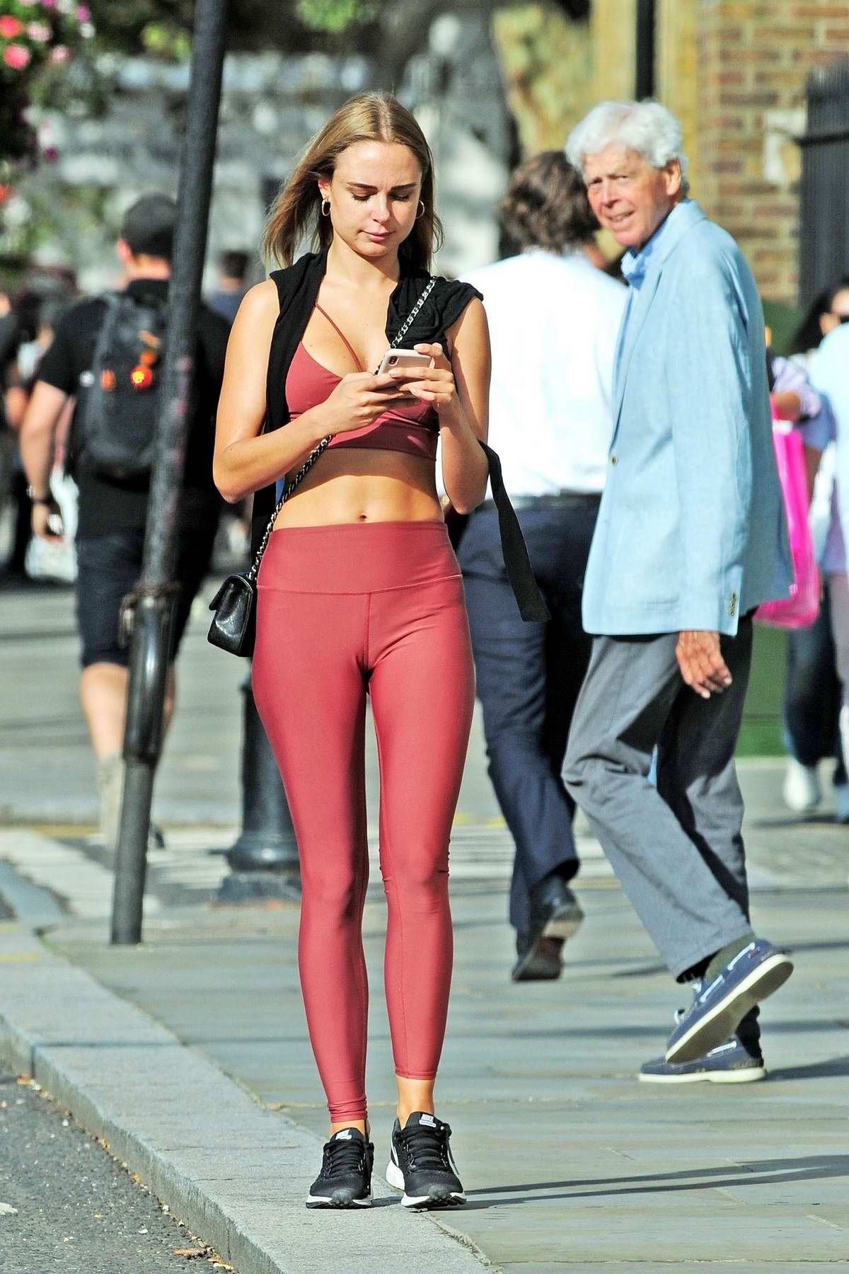 kimberley garner rocks a matching yoga gear as she leaves kx gym in london,  uk-090818_4