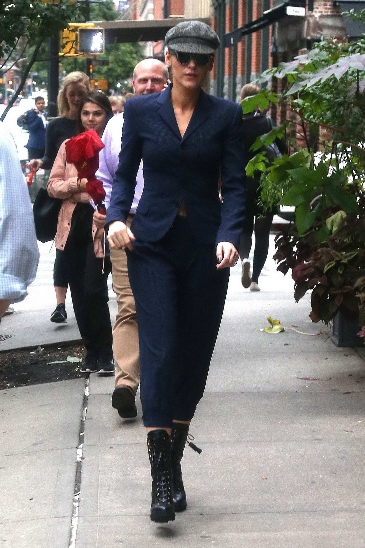 blake lively steps out in a dark blue suit towards the end of new york  fashion week in new york city-130918_1