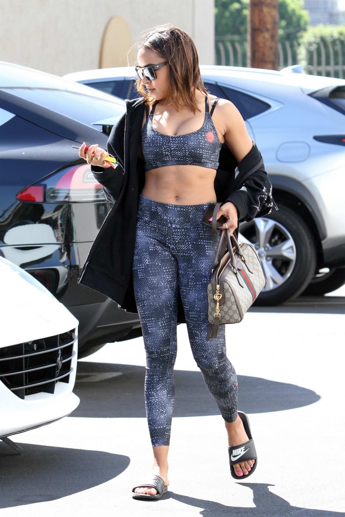 tinashe rocks a patterned leggings with matching sports bra as she arrives  at the dwts rehearsal studio in los angeles-180918_2