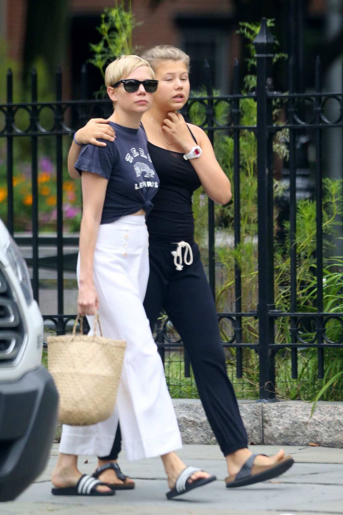 michelle williams seen out with her daughter in brooklyn, new york  city-041018_3