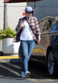 Rachel McAdams stops by to pick up some vegetables at Gelsons in Los Angeles