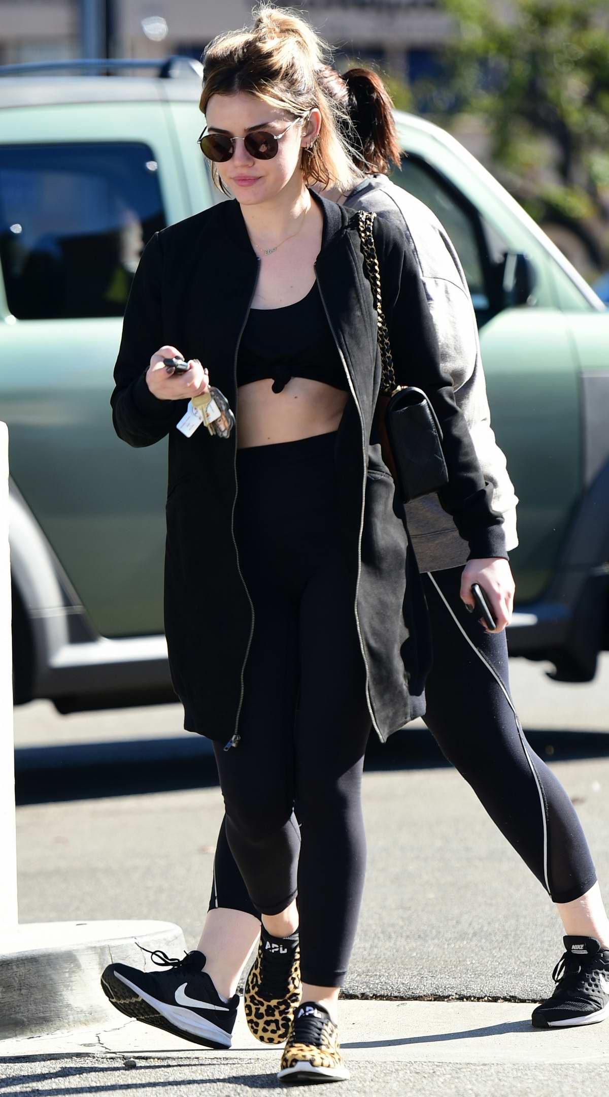 kendall jenner sports a sweatshirt and leggings while heading for