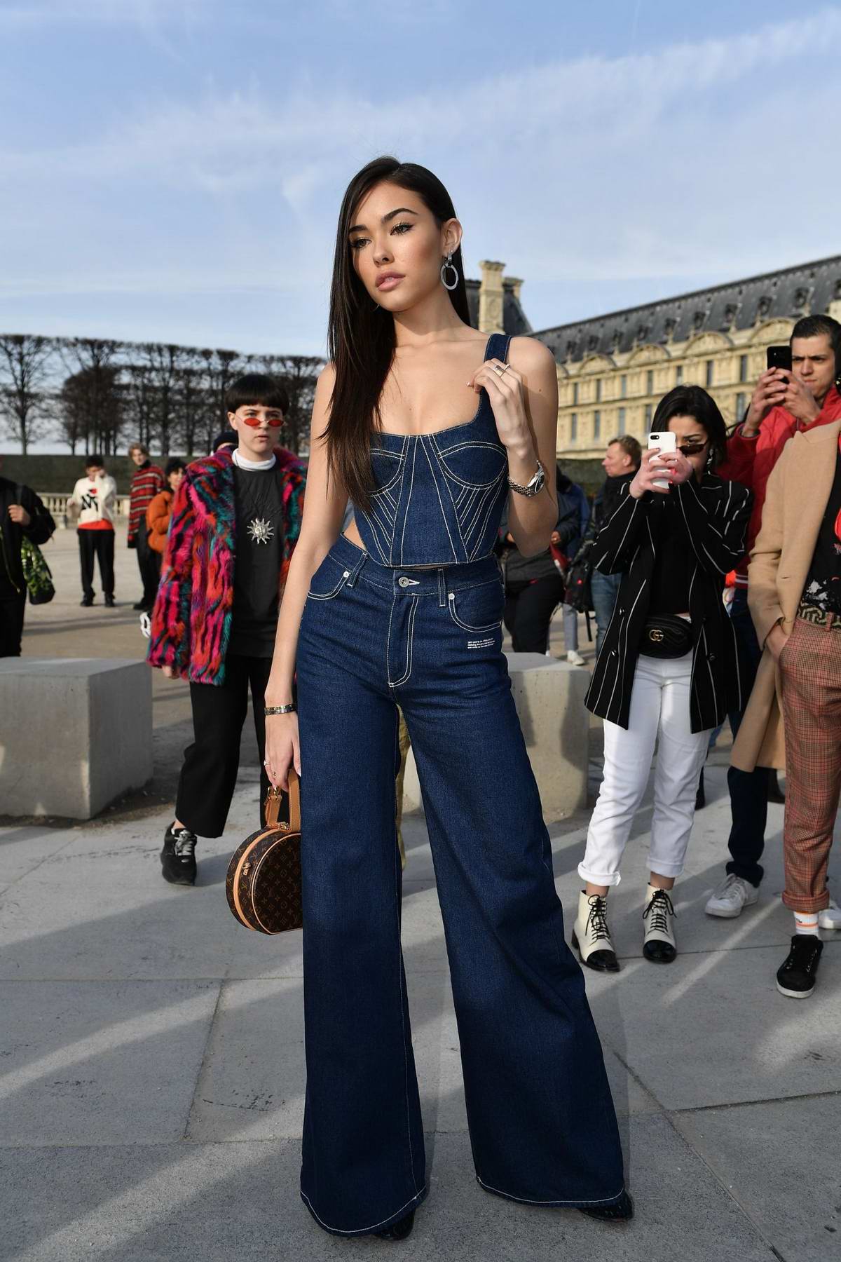 Madison Beer - Outside Off-White Menswear Fall/Winter 2019-2020