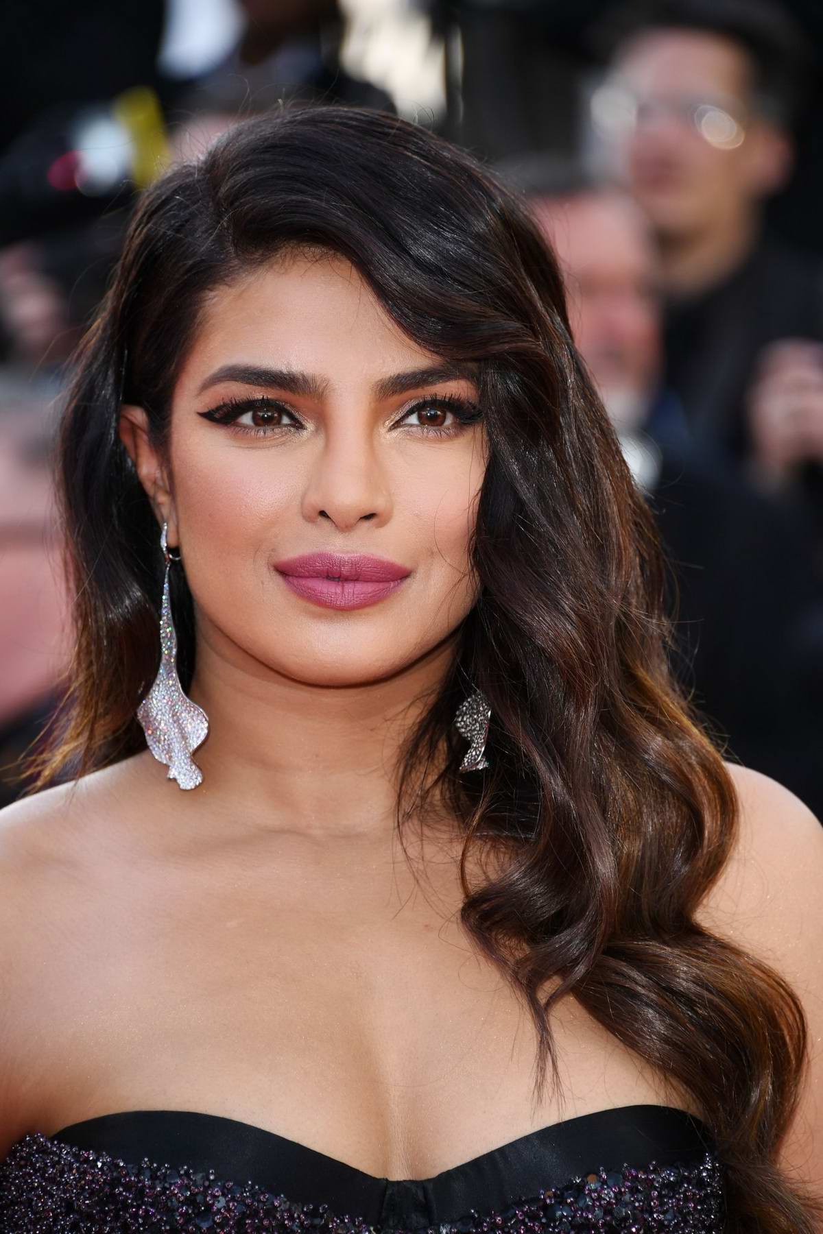 priyanka chopra attends the screening of 'rocketman' during the 72nd annual  cannes film festival in cannes, france-160519_4