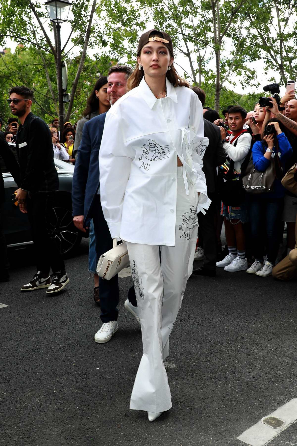 Shailene Woodley Paris Fashion Week Louis Vuitton Spring/Summer