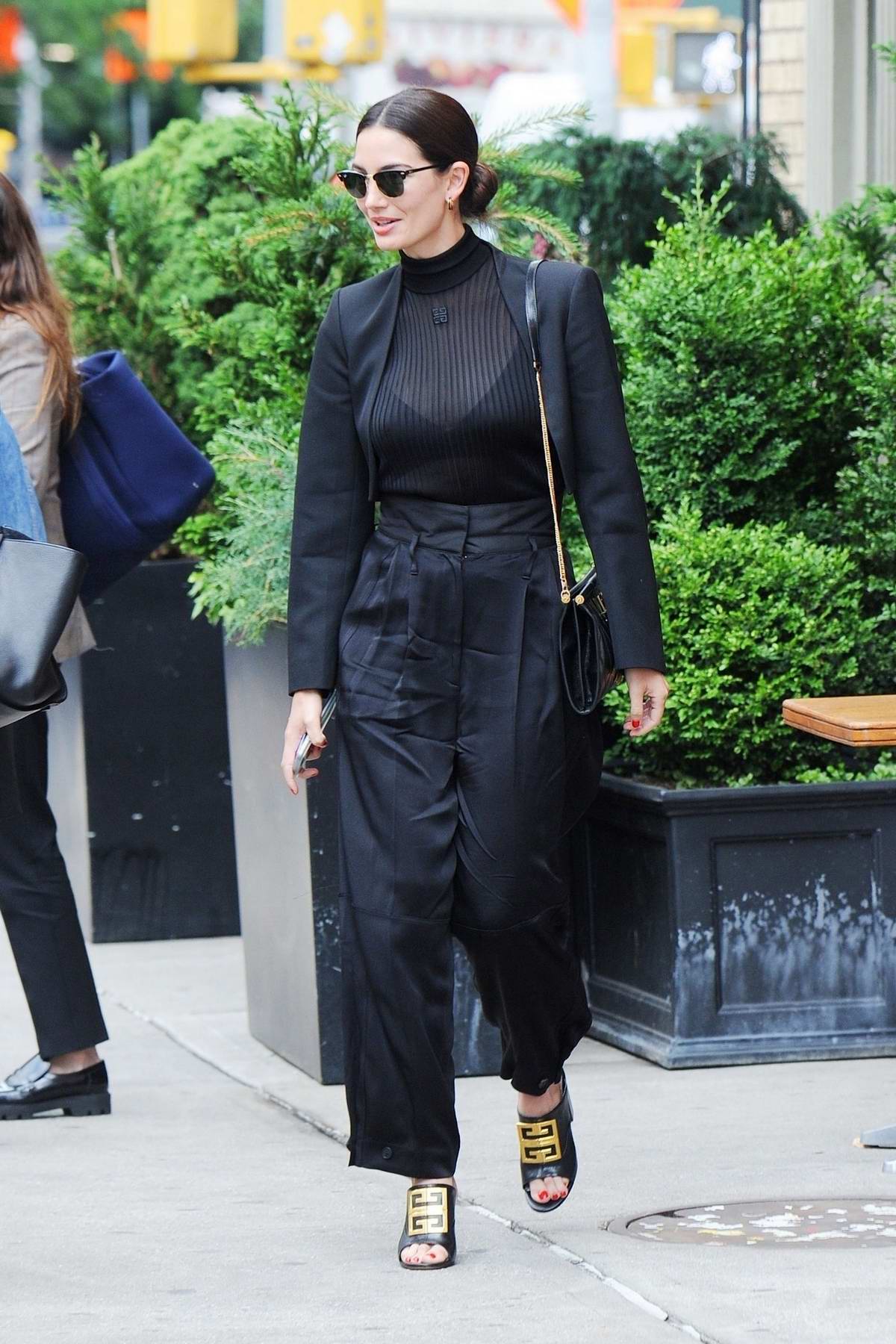 Jennifer Lopez looks fab in all-black hoodie and leggings as she