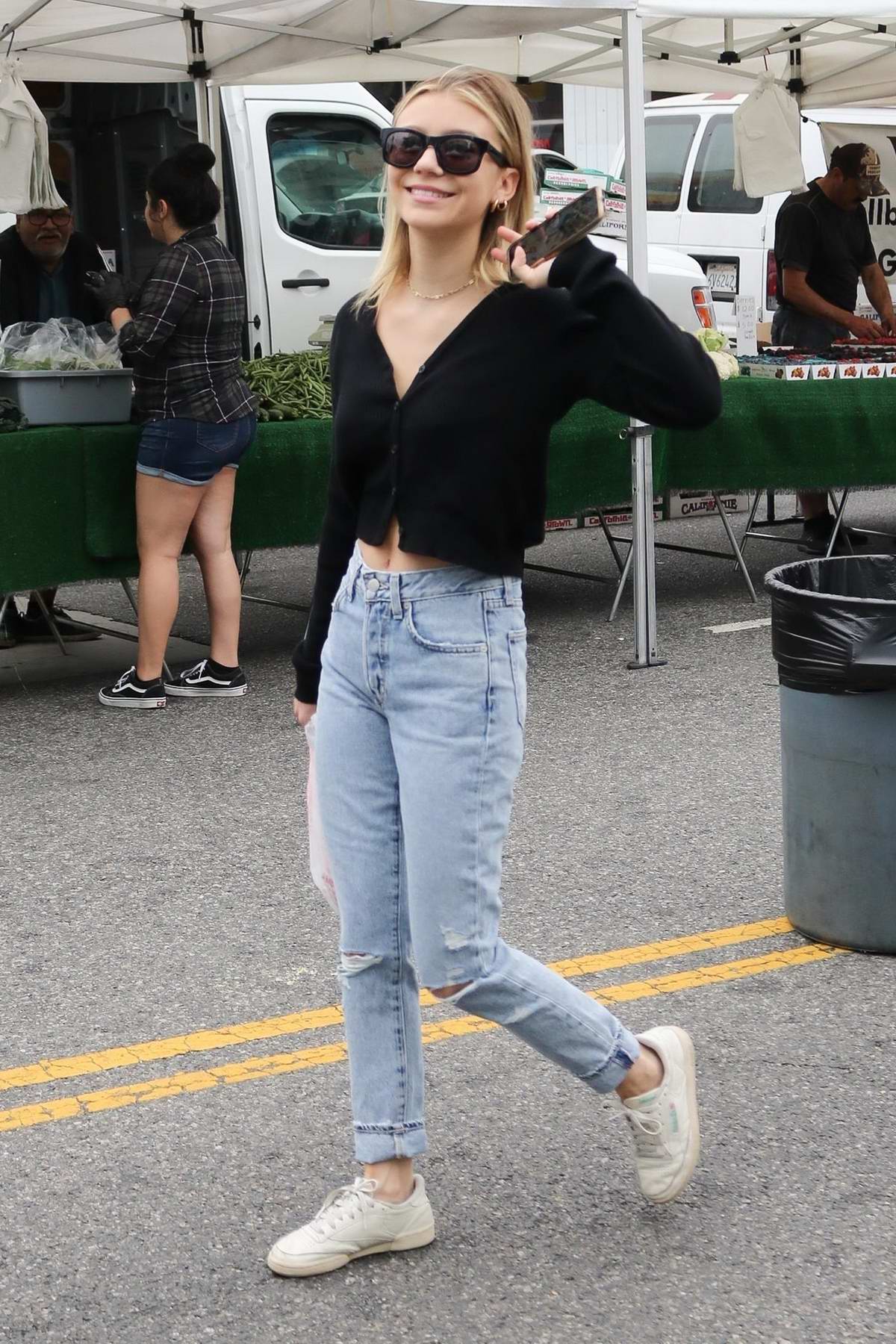 genevieve hannelius keeps it casual while out shopping at the farmer's  market in studio city, los angeles-070719_6