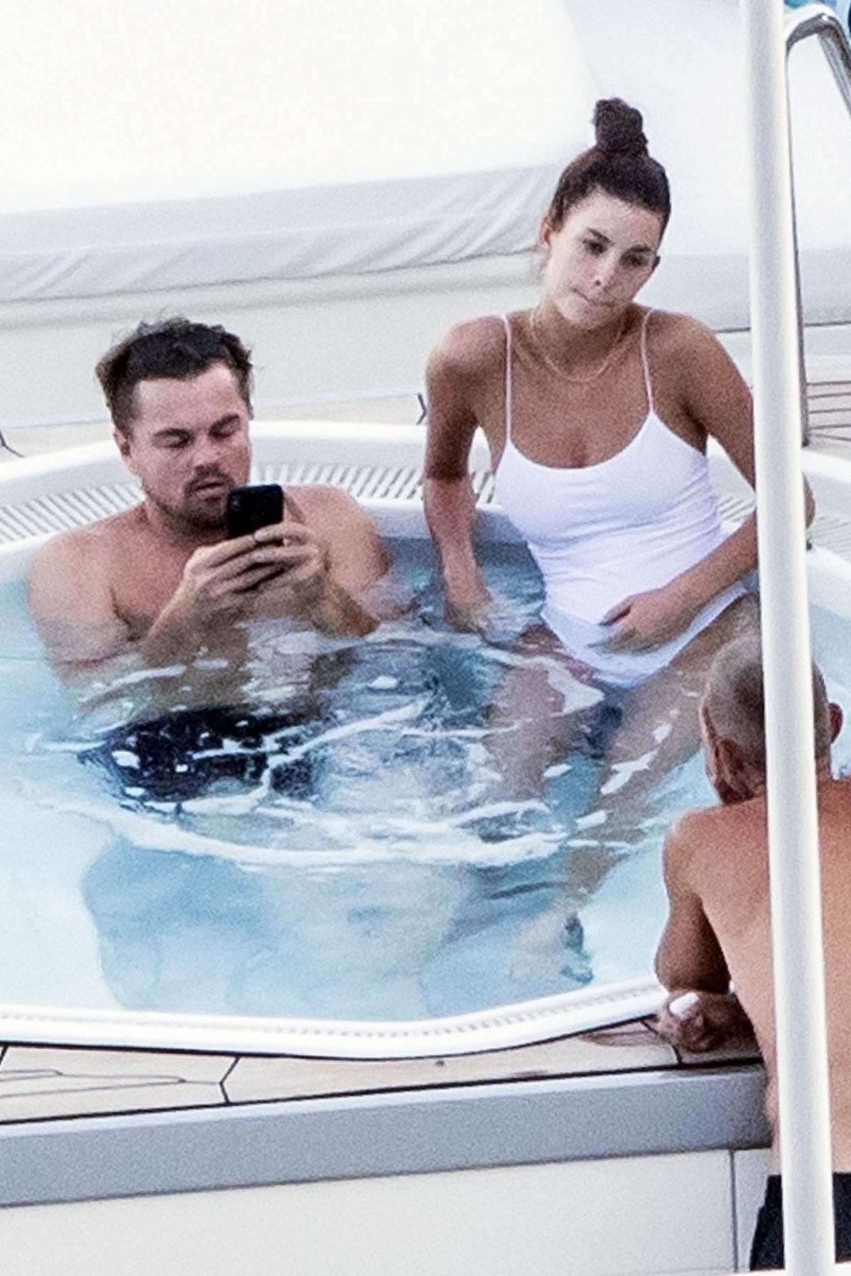 Camila Morrone And Leonardo Dicaprio Have A Good Time In A Hot Tub While On Vacation In Positano 