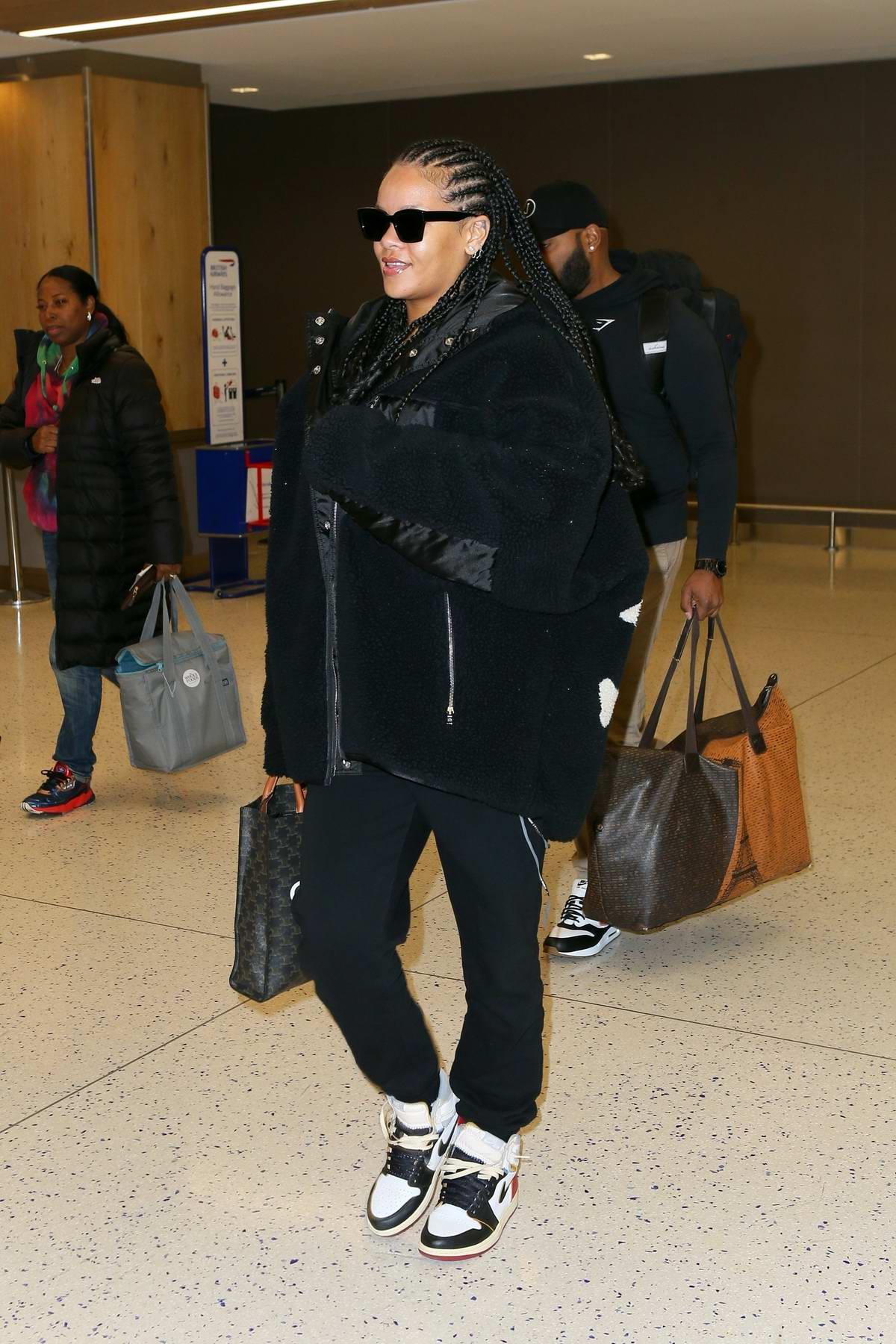 Rihanna's Fashion — Arriving at JFK airport