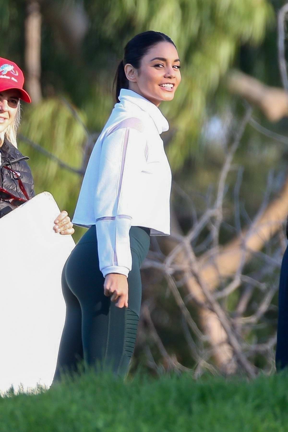 vanessa hudgens seen filming a sportswear ad for her avia activewear  collection in los angeles-160120_9