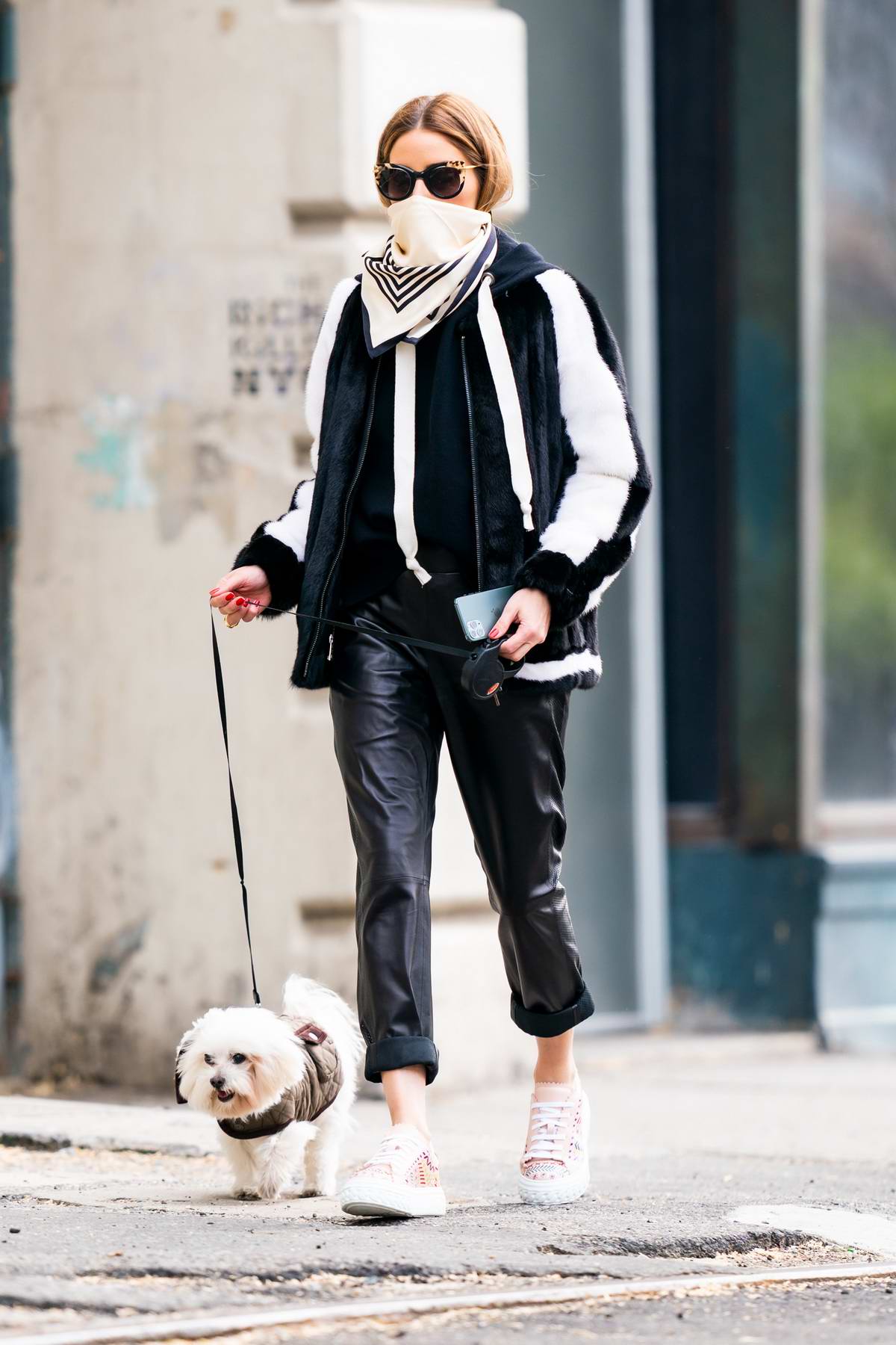 Olivia Palermo continues her 'safety, but make it fashion' ethos as she  steps out to walk her dog