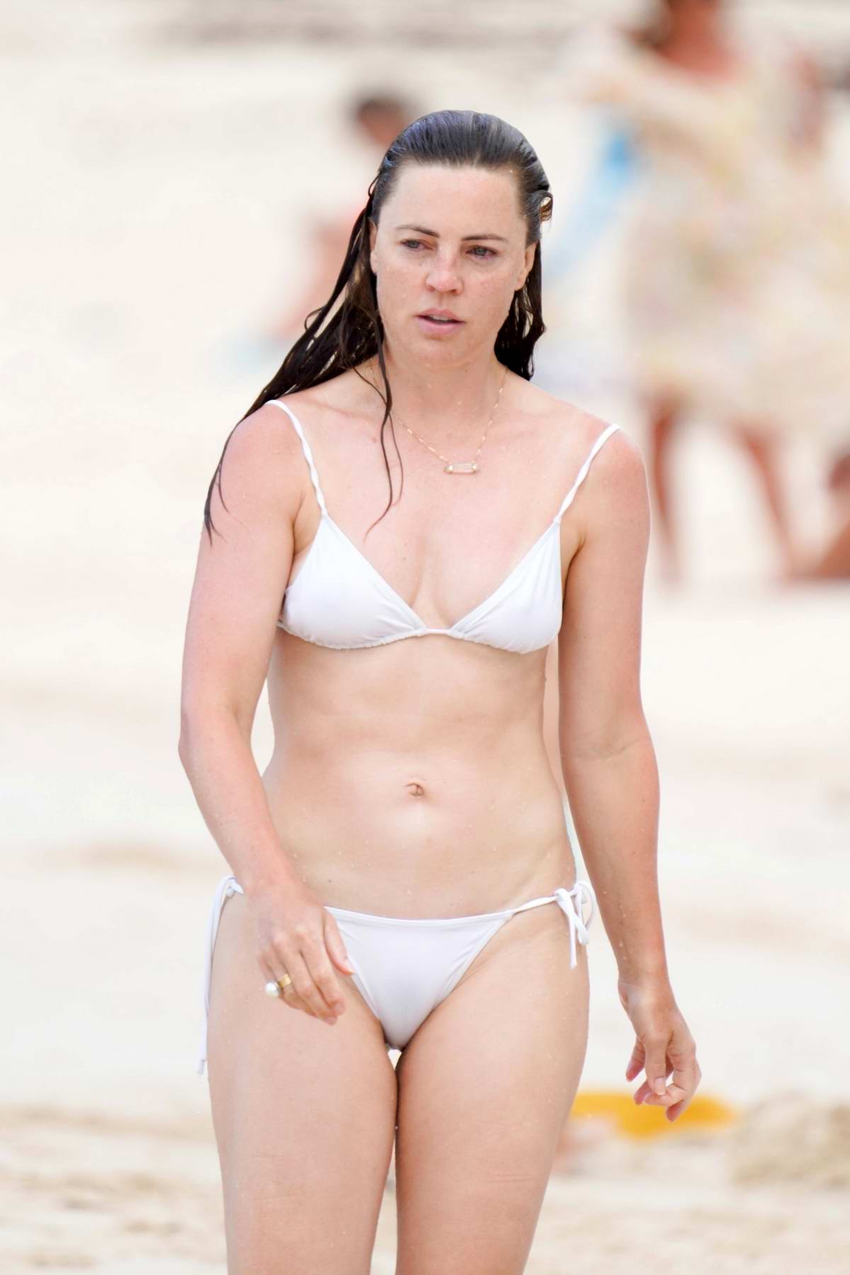 Melissa george bikini