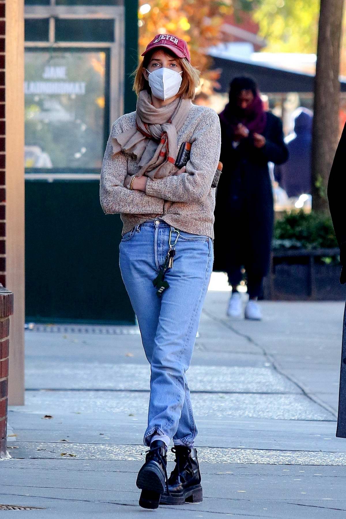 Maya Hawke looks cozy in a sweater while out for lunch with a friend in ...