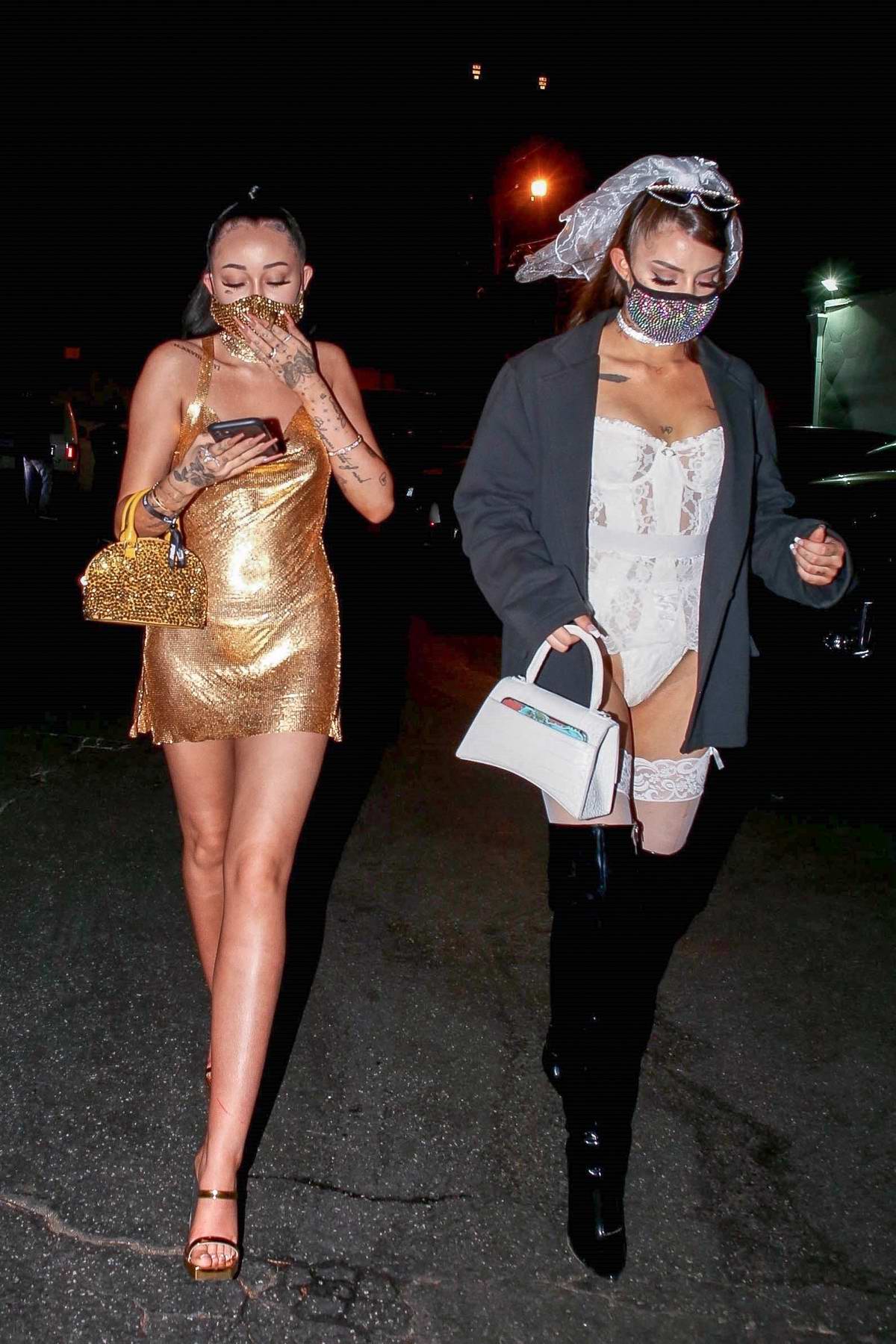 Noah Cyrus & Tana Mongeau Dress as Kim Kardashian & Paris Hilton for  Halloween!: Photo 4497112, 2020 Halloween, Kim Kardashian, Noah Cyrus,  Paris Hilton, Tana Mongeau Photos