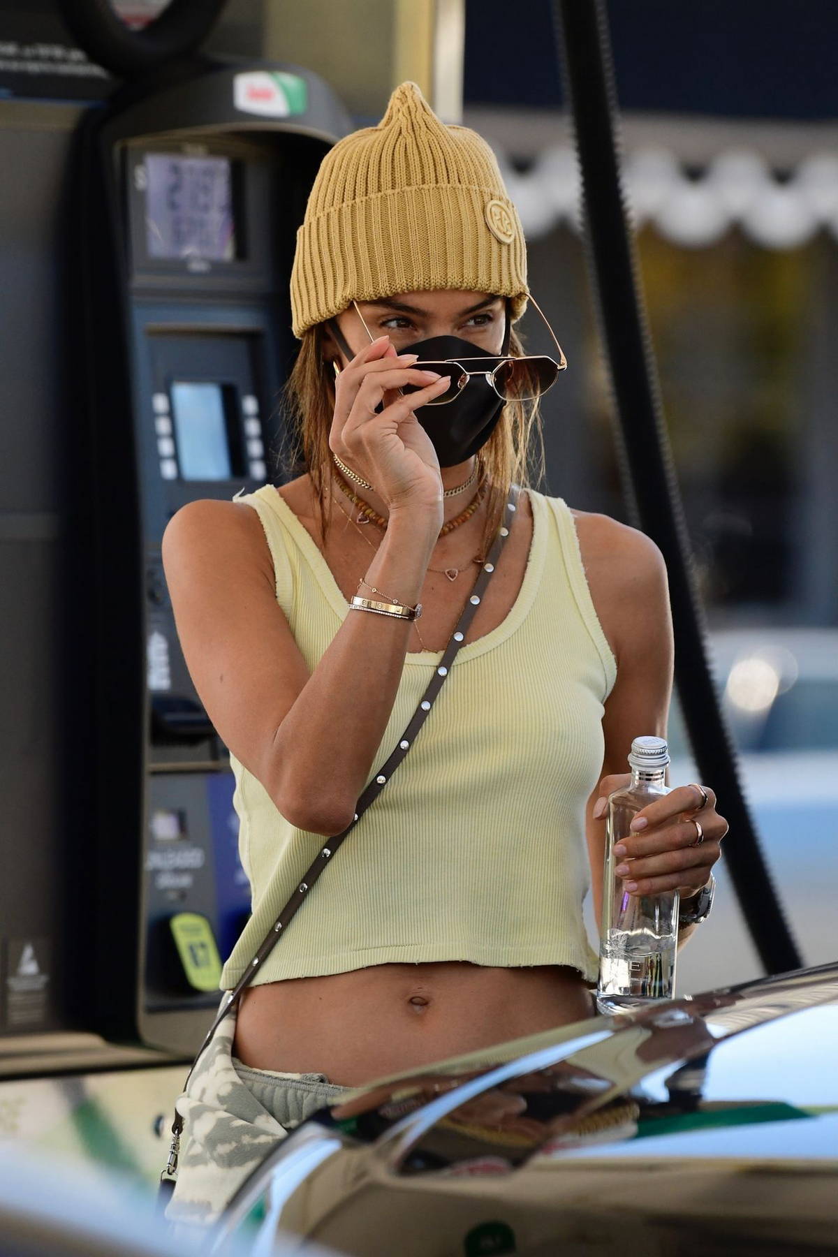 Alessandra Ambrosio shows a bit of her tummy in a crop top at Los Angeles  International Airport Featuring: Alessandra Ambrosio Where: Los Angeles,  California, United States When: 27 Sep 2017 Credit: WENN.com