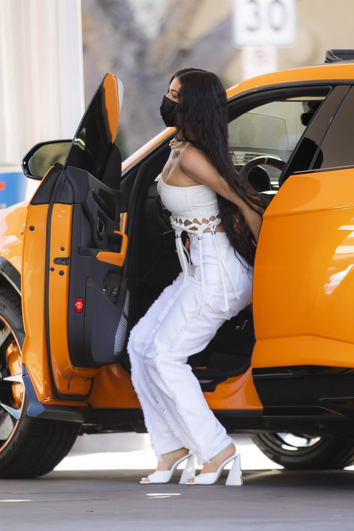 Kylie Jenner Getting Out of a Lamborghini Aventador Roadster March 11, 2017  – Star Style