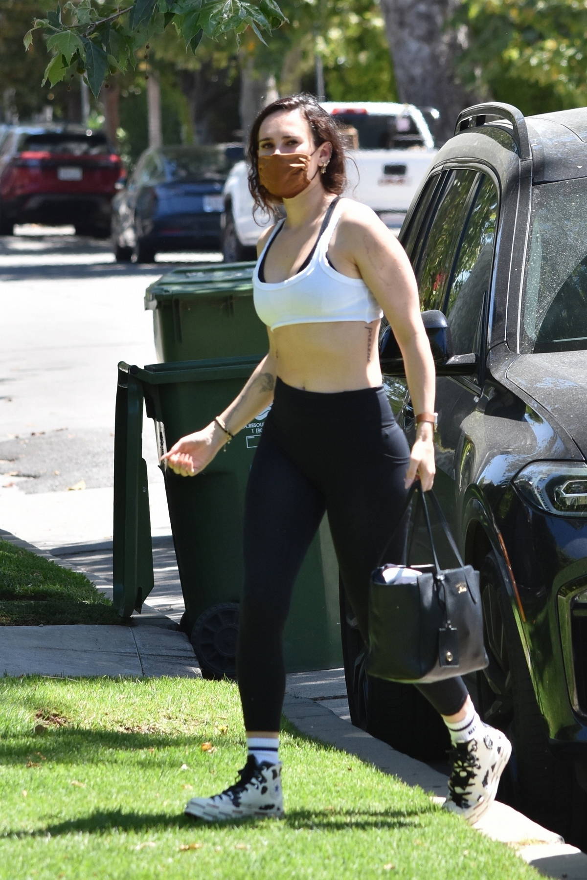 Kylie Jenner Flashes Abs in Crop Top and Leggings in Los Angeles