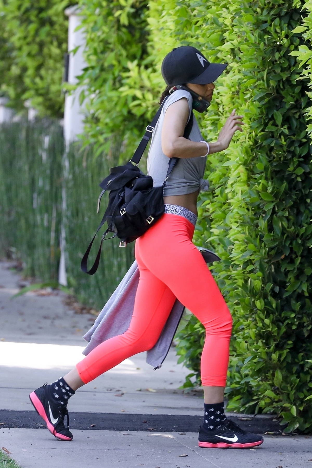 sofia boutella flashes her abs in bright pink nike leggings as she attends  her pilates class in west hollywood, california-030521_15