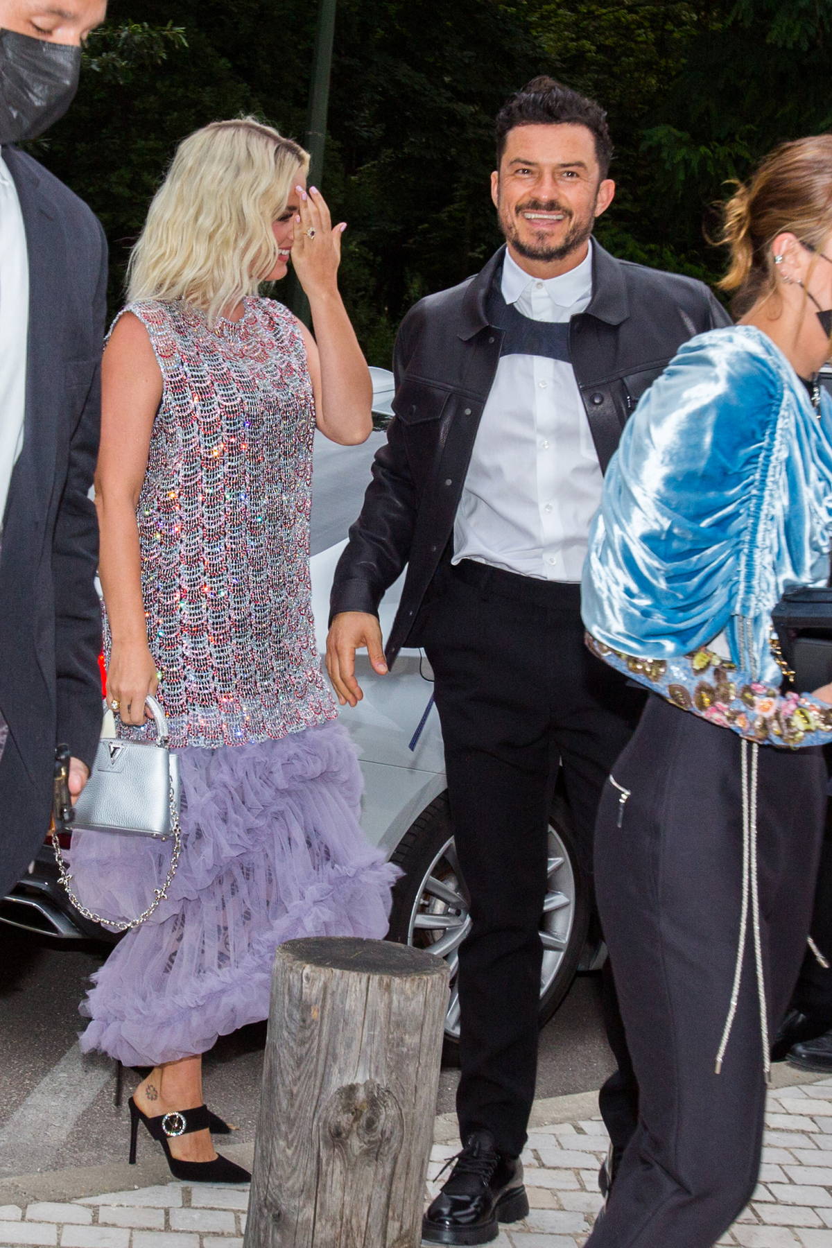 Katy Perry & Orlando Bloom look dashing at the Louis Vuitton show in Paris
