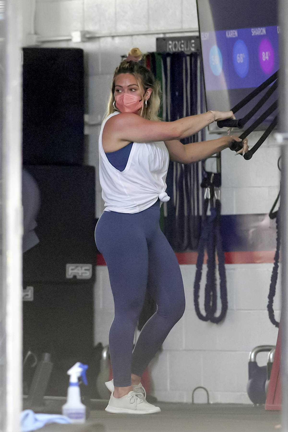 Hilary Duff Flaunts Her Curves In A Workout Top And Leggings During A Workout Session At A Gym