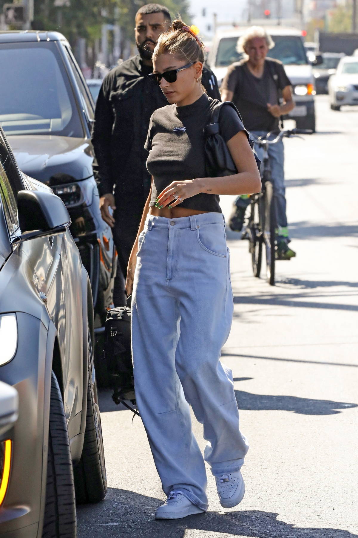 Hailey Bieber Shows Us How To Rock The Baggy Jeans And Small Top