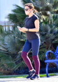 Jennifer Garner opts for a black tee and blue leggings while running errands in Brentwood, California