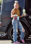 Hilary Duff stops to grab a few Slurpees with her kids at a 7-Eleven in Studio City, California
