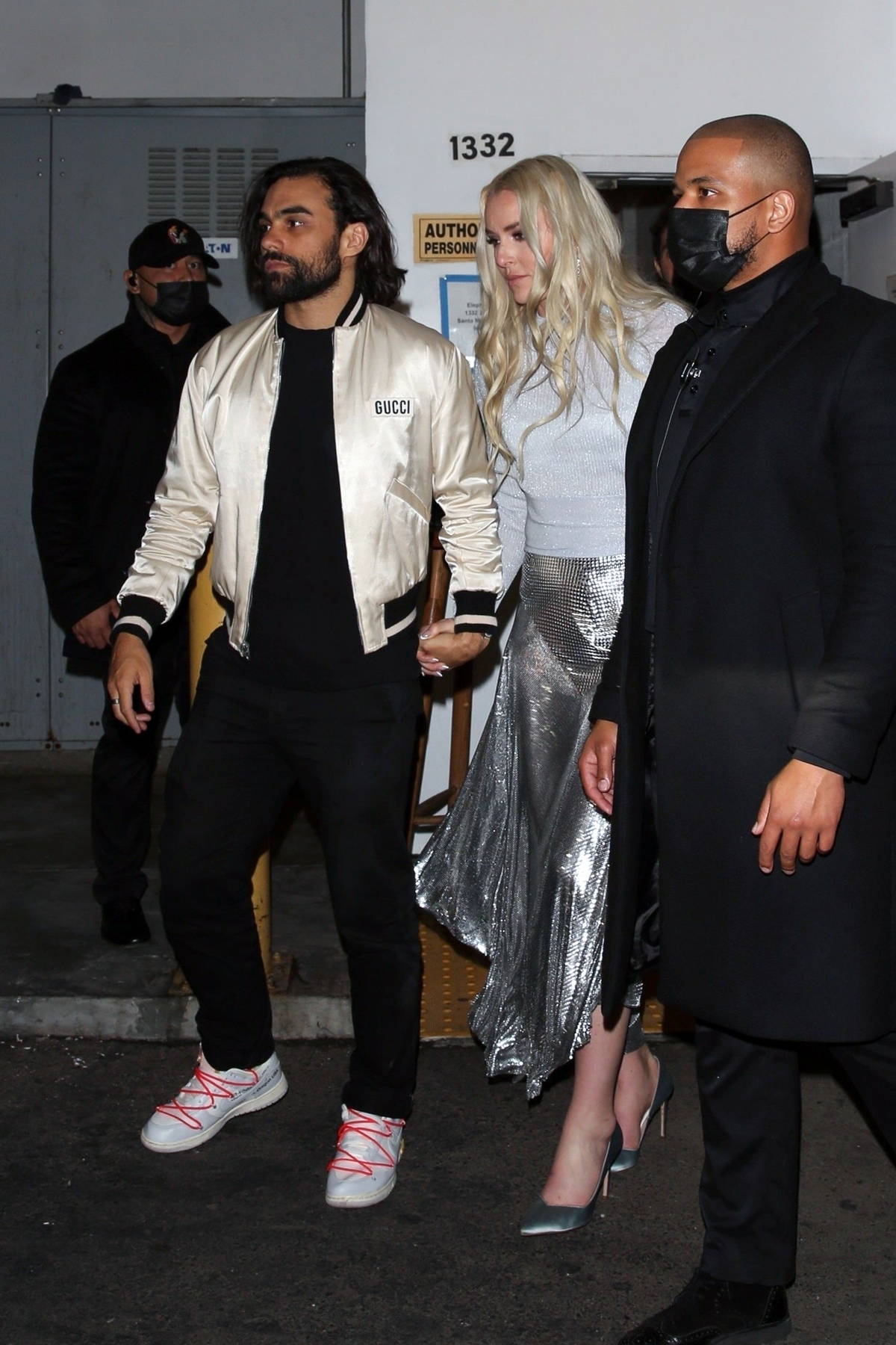 lindsey vonn spotted leaving a super bowl after-party with boyfriend diego  osorio in santa monica, california-130222_4
