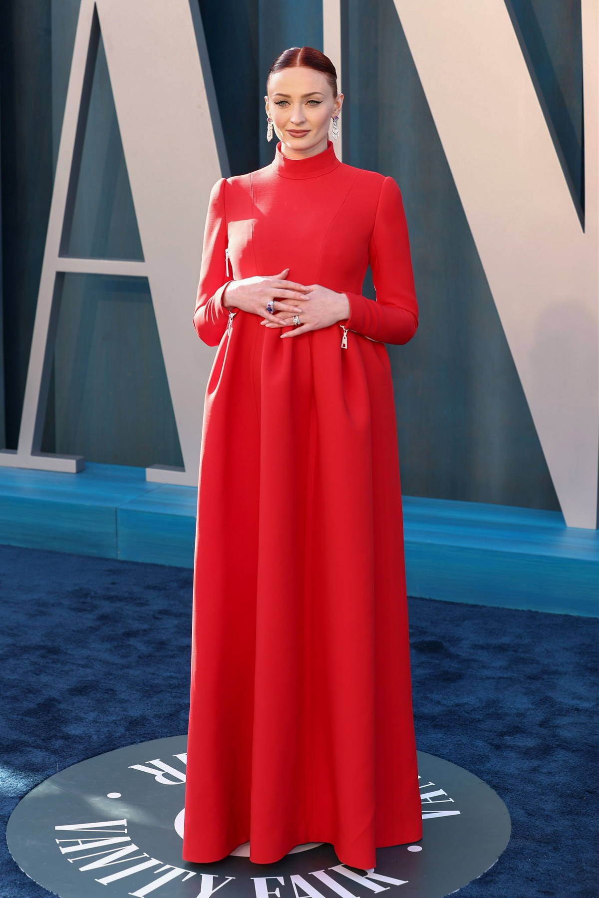 Sophie Turner wears Louis Vuitton to the 2019 Vanity Fair Oscars