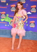 Isla Fisher attends the 2022 Nickelodeon Kid’s Choice Awards at Barker Hangar in Santa Monica, California