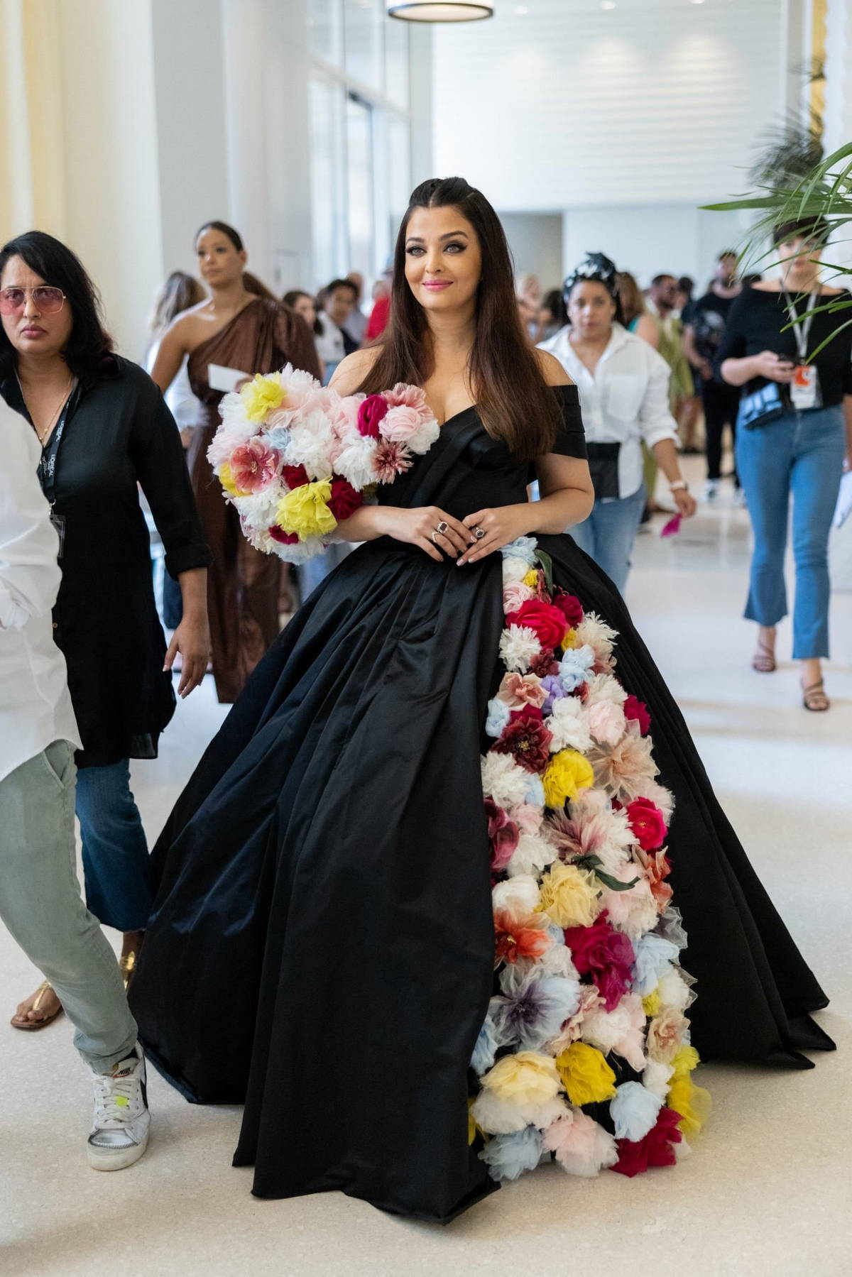 aishwarya rai bachchan attends the screening of 'top gun- maverick' during  the 75th cannes film festival in cannes, france-180522_13