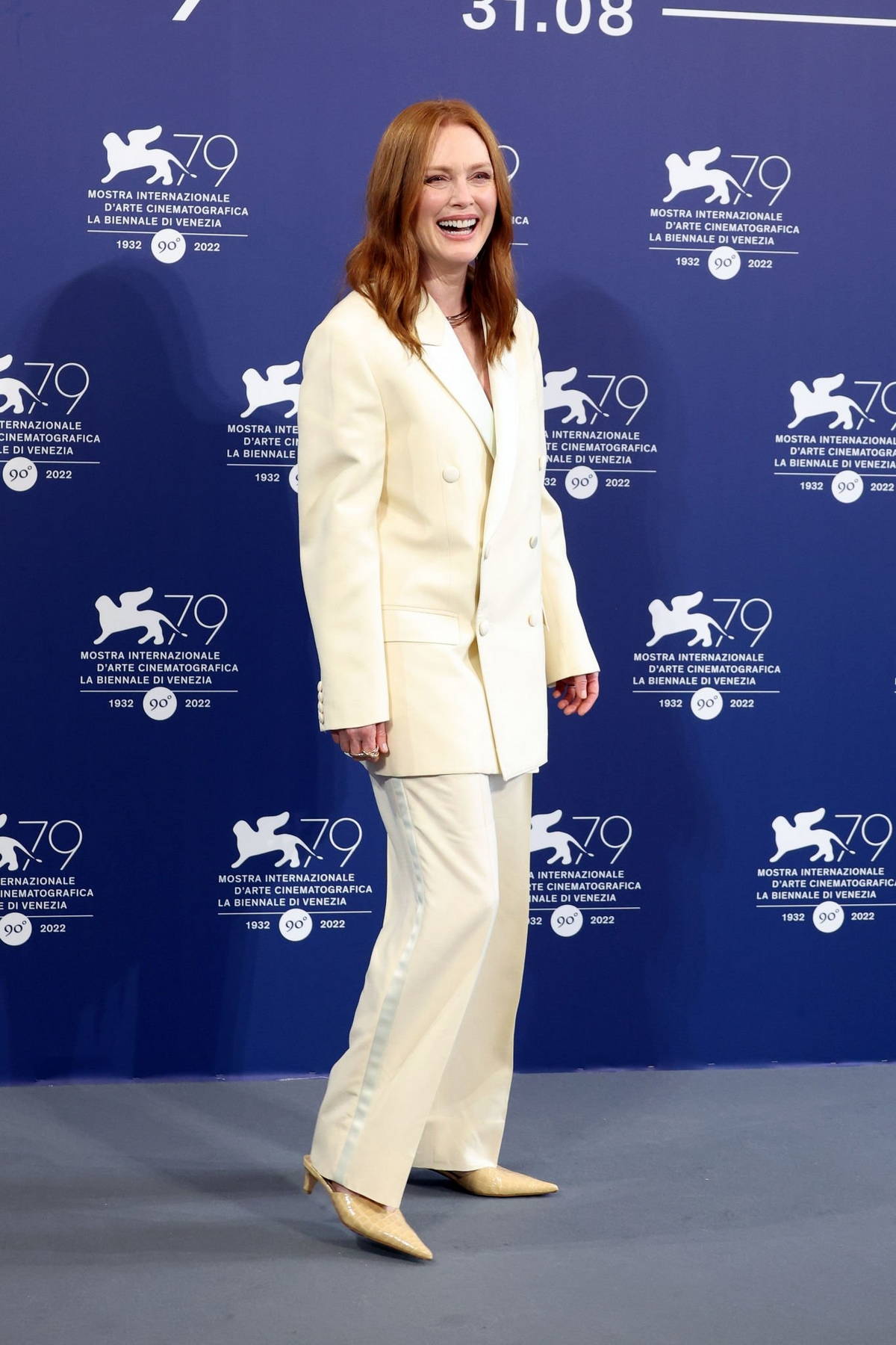 Inside Julianne Moore's Dinner for L'Oréal Paris Fashion Award [PHOTOS] –  WWD