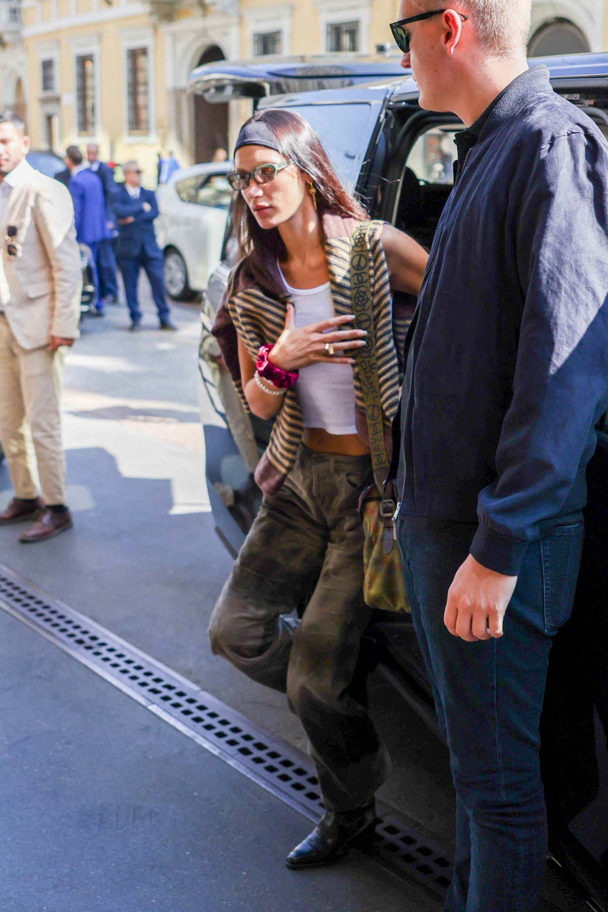 Bella Hadid Arriving in Milan February 22, 2022 – Star Style