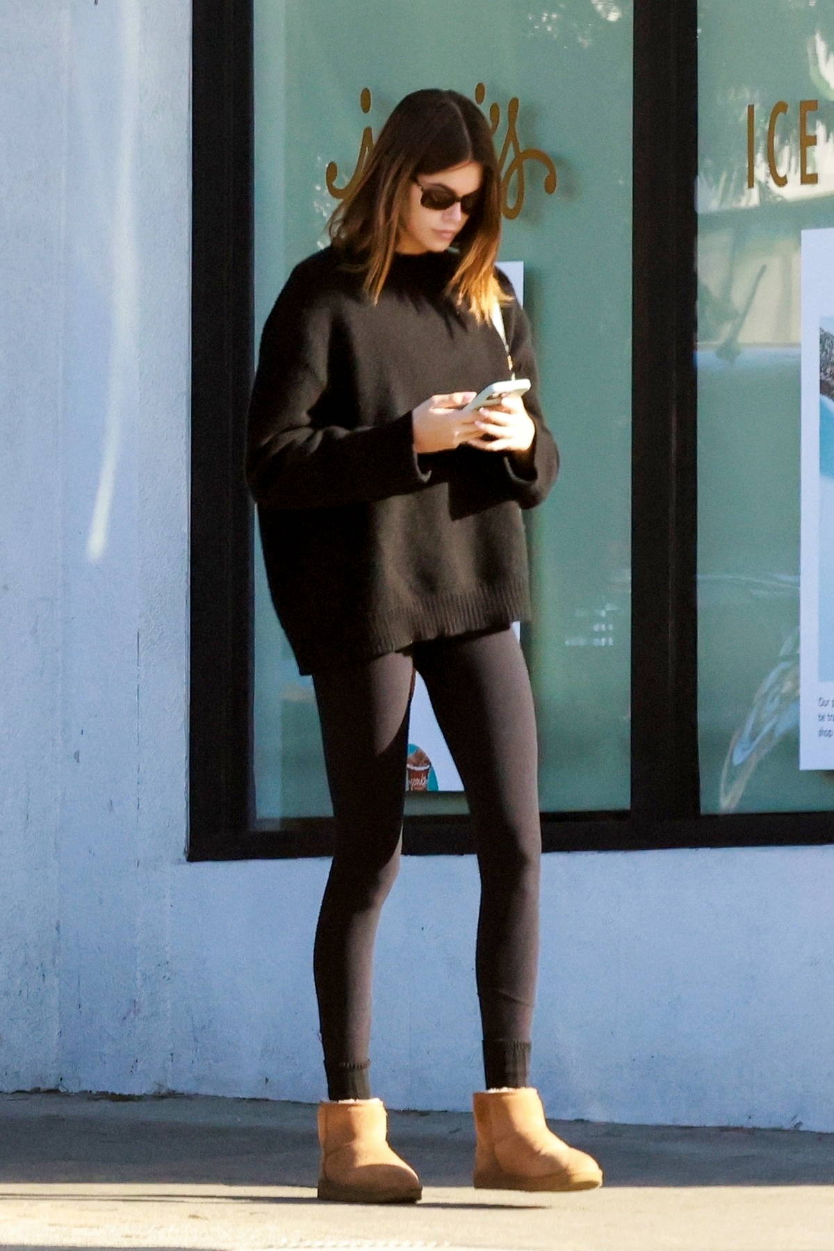 Kaia Gerber shows off her mile-long legs in black leggings while heading to  a Pilates