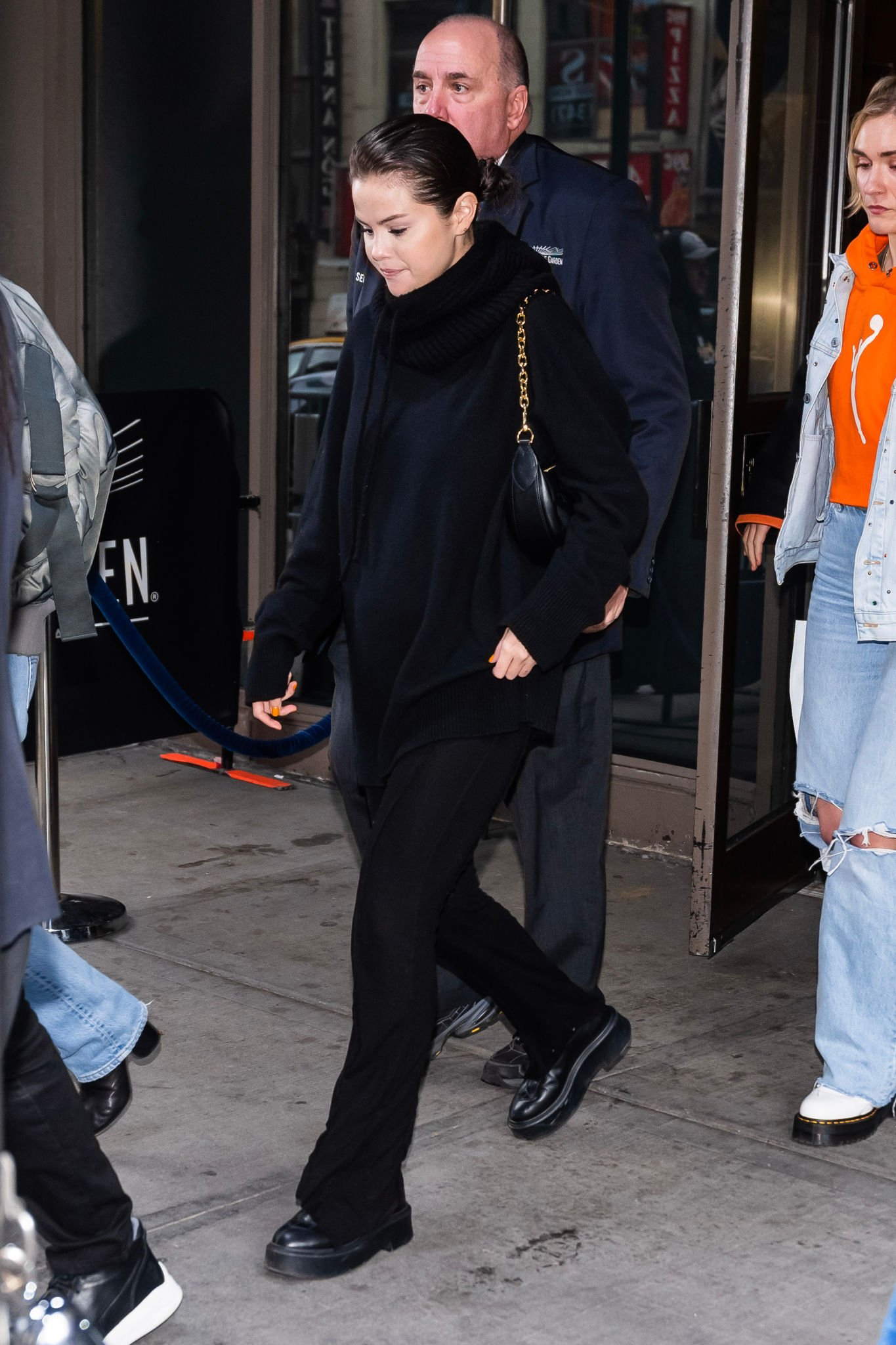 Selena Gomez rocks all black outfit as she attends a Knicks game