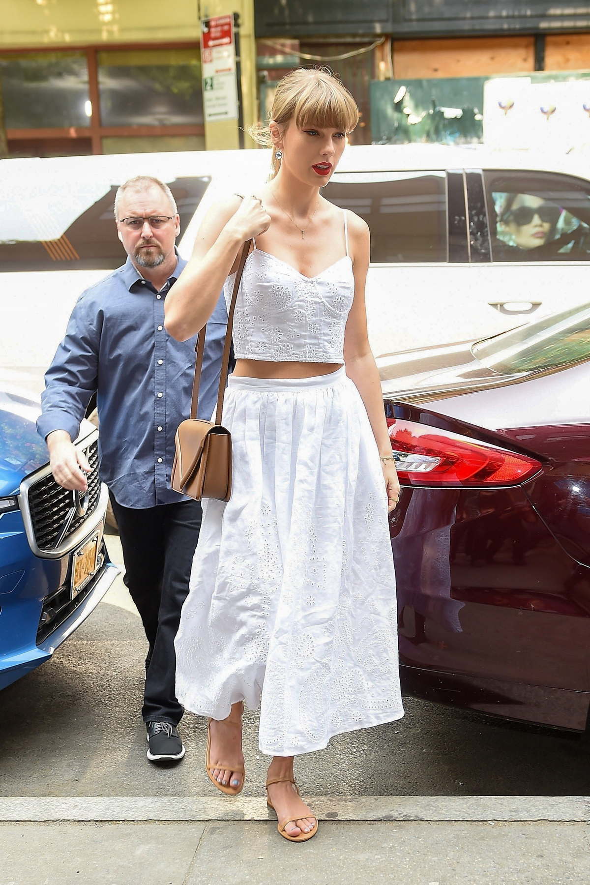 Taylor Swift looks stunning in white as she arrives at Electric Lady Studio in New York City