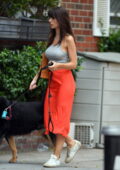 Emily Ratajkowski in a Grey Tank Top and Jeans 06/25/2020  Emily  ratajkowski street style, Grey tank top outfit, Emily ratajkowski style