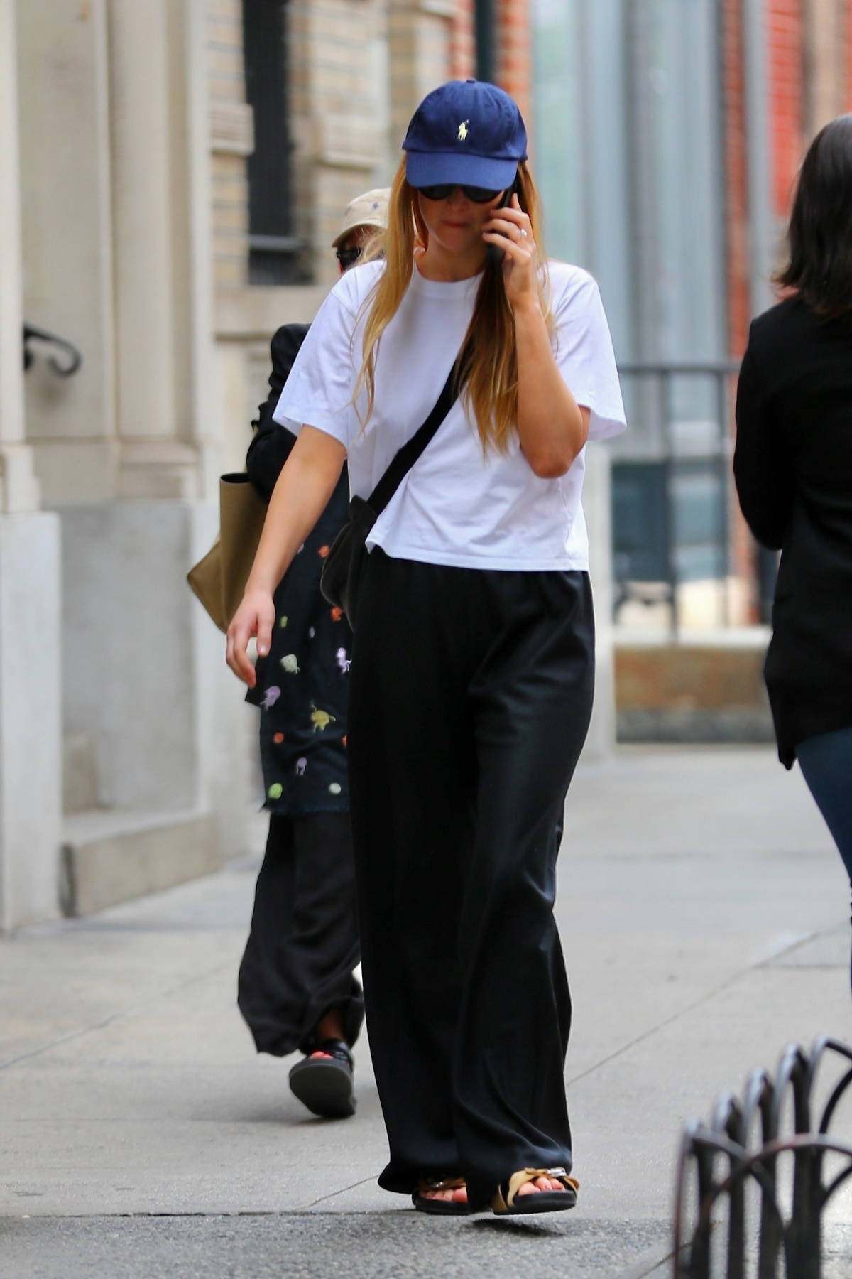 Jennifer Lawrence's Wide-Legged Jeans Are Fall Fashion Inspiration
