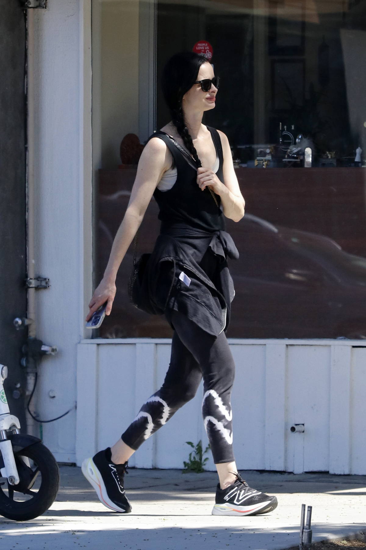 Krysten Ritter Is Edgy in The Clash T-Shirt, Leggings and Nikes – Footwear  News
