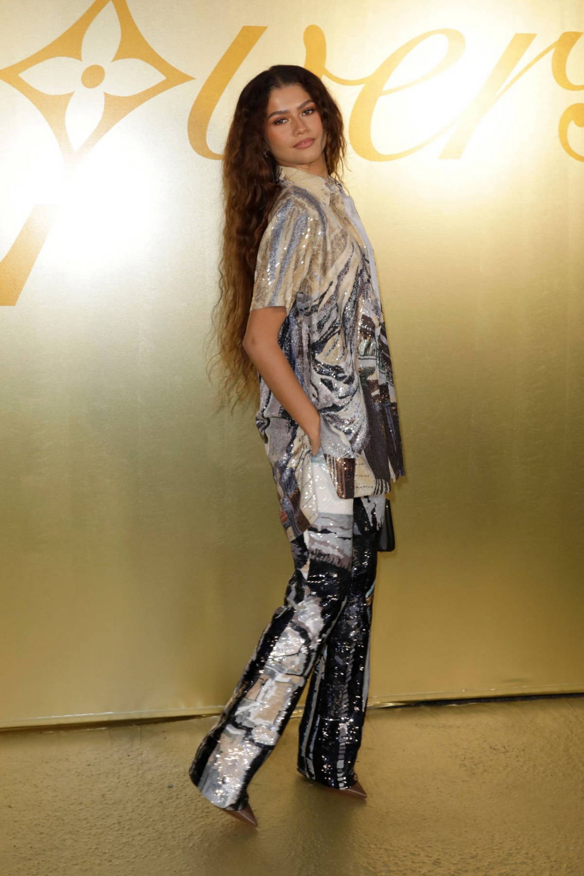 Zendaya Sparkles at Louis Vuitton Spring 2024 Menswear Show in