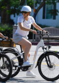 Jennifer Garner wears a white tee and grey shorts while enjoying a bike ride around the neighborhood in Brentwood, California